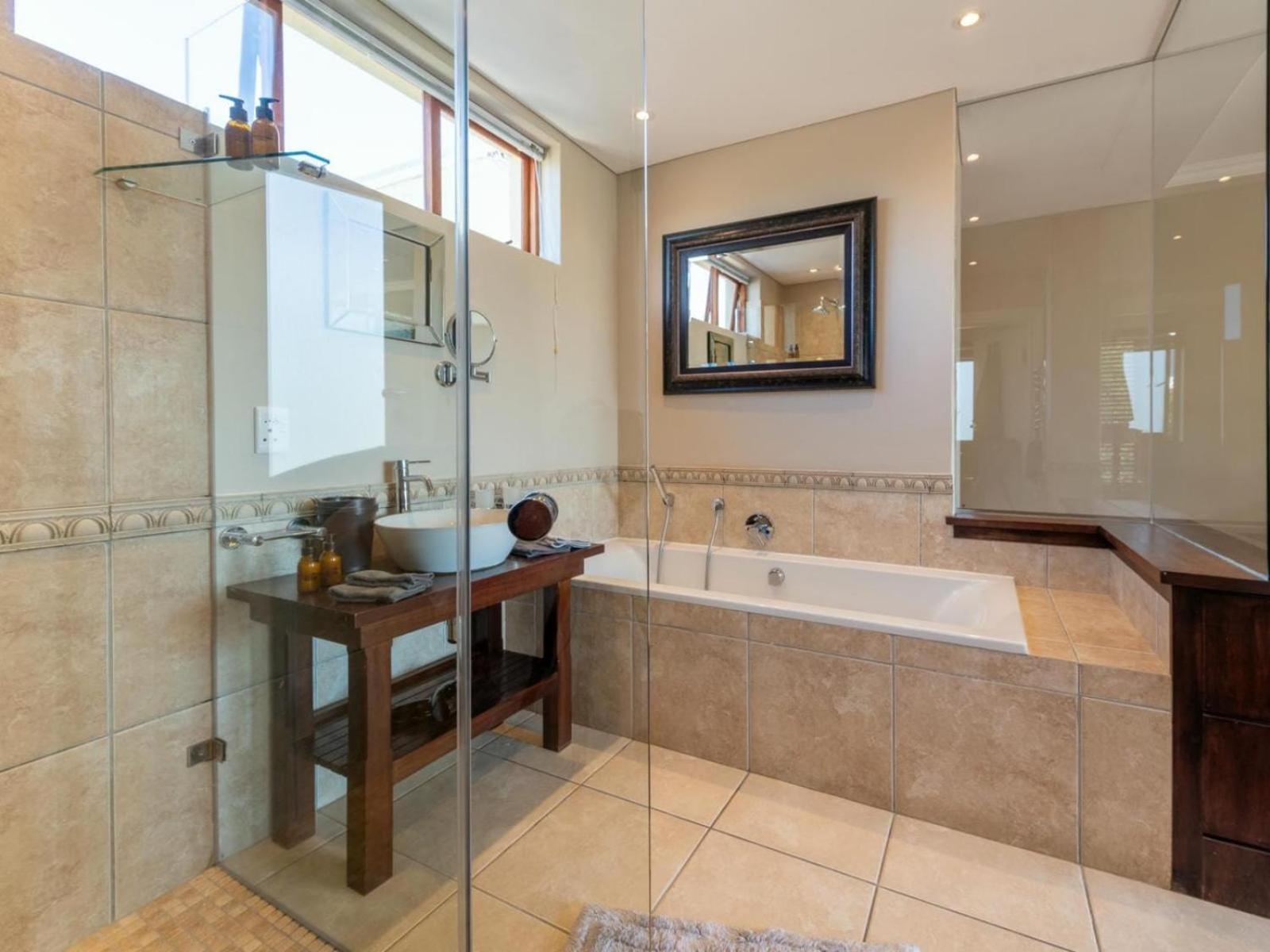 Guest House The Lazy Lion Knysna Ruang foto