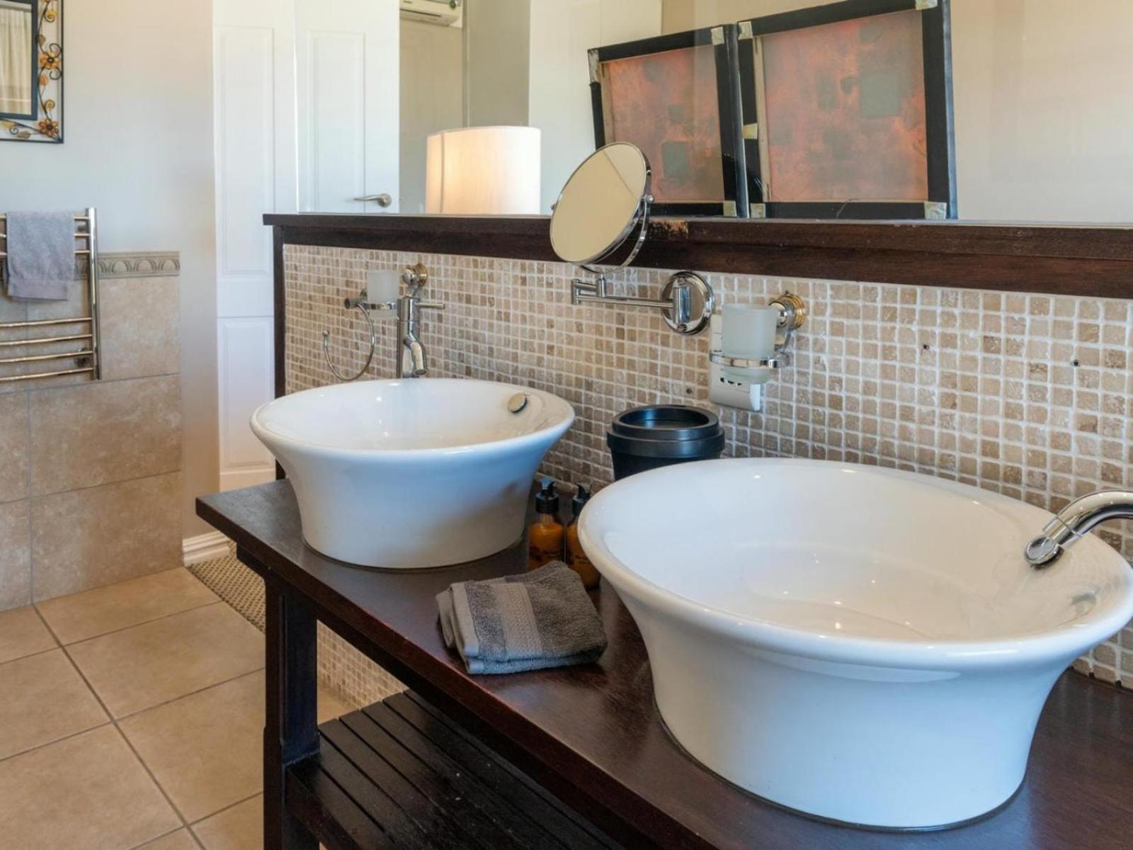 Guest House The Lazy Lion Knysna Ruang foto